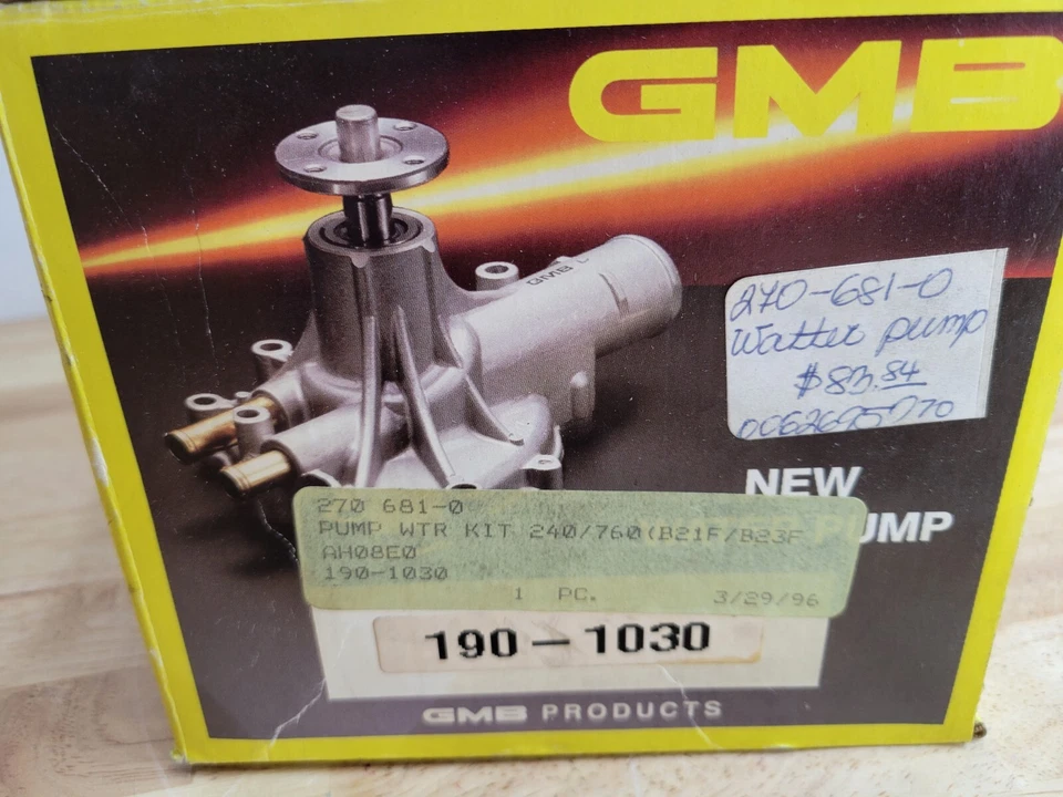 Bomba de agua del motor GMB 190-1030 para 80-85 Volvo 244 245 264 DL GLE NOS Foto 1 de 3