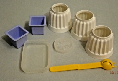 1 TUPPERWARE D19 je 125ml Puddingformen Stück A40 Swingdeckel Haushaltshelfer - Bild 1 von 4