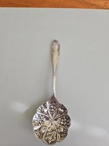 Potter Sheffield Berry spoon - Picture 1 of 3