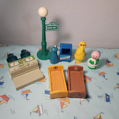 Fisher Price Little People Sesame Street Lote De 8, Big Bird, Caixa De Correio E Mais - Imagem 1 de 4