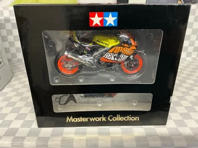 1/12 TAMIYA  VALENTINO ROSSI REPSOL HONDA VALENCIA 2003 MASTERWORK COLLECTION - Image 1 of 4