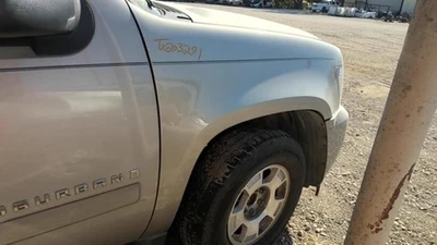 (LOCAL PICKUP ONLY) Passenger Right Fender Fits 07-14 SUBURBAN 1500 1884805 Foto 1 de 4