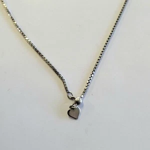 Silver Dainty Heart Pendant Necklace. Length 48cm. 5.2g. Not Hallmarked. - Picture 1 of 5