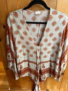 By Together Tan & Peach Boho Print 3/4 sleeve Tie Front Blouse - Medium - Picture 1 of 4