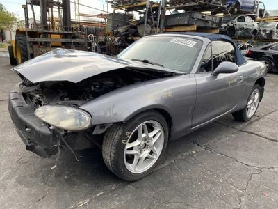 Wash Reservoir Standard Tank Without ABS Fits 00-05 MAZDA MX-5 MIATA 635911 - Image 1 of 4