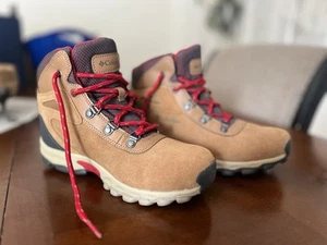 Columbia Boy’s Boots Size 4 - Picture 1 of 5