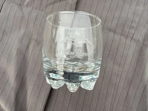 Crown Royal Whiskey vetro inciso a sfera bassa rocce - fondo pesante - vetro vintage - Foto 1 di 5