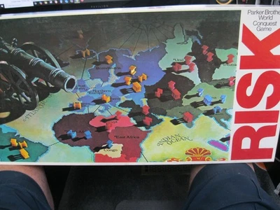 VINTAGE 1980 PARKER BROTHERS RISK WORLD CONQUEST BOARD GAME COMPLETE - Image 1 of 2