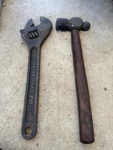RARE!!! Vintage Chalkware Wrench & Sledge Hammer! Garage! Cool Lightweight!! - Picture 1 of 4
