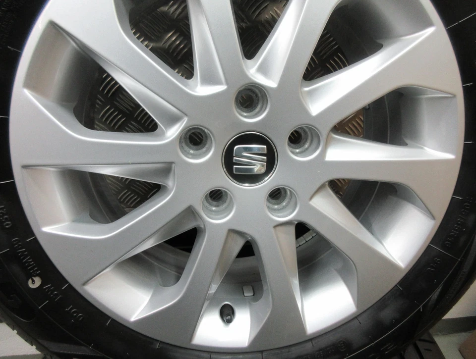 205/55R16 Sommerreifen Alufelgen original Seat Leon 3 Typ 5F Teile-Nr 5F0601025A - Bild 1 von 4