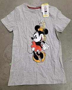 Disney Minnie Mouse Women’s T-shirt NWT size Medium - Picture 1 of 1