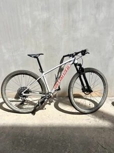 bicicleta de montaña - Imagen 1 de 5