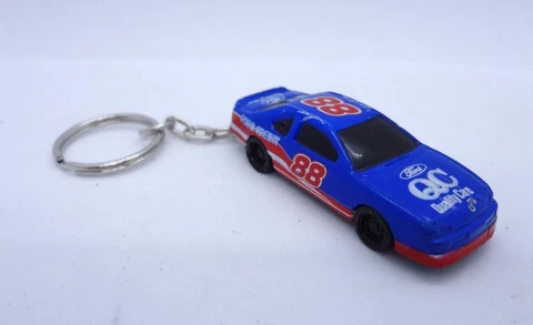 NASCAR #88 Ford Thunderbird Dale Jarrett 4 in Diecast Racecar Keychain Cover
