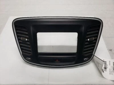2015 CHRYSLER 200 OEM MOPAR RADIO BEZEL SEDAN 170852 Foto 1 de 4