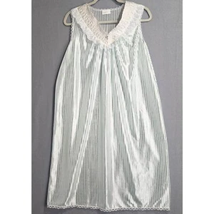 VTG Large Nightgown Mint Green Large 42" Chest Romantic Cottage Trad Twee - Picture 1 of 5