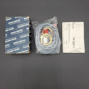 MICRO SWITCH 923AB4W-A7T-L - Picture 1 of 4