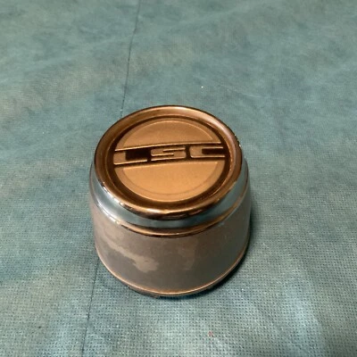 (1) 1988 89 90 91 1992 Lincoln Mark VII LSC tampa central de roda - Imagem 1 de 4