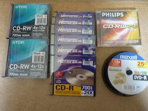 Bundle of writable dvds of various makes. - Photo 1/1