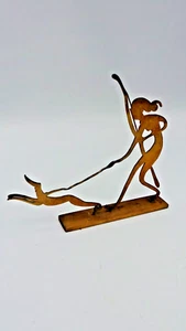 Vintage Art Deco 1950 latón perseguido dama con perro base bronce hecho a mano - Imagen 1 de 17