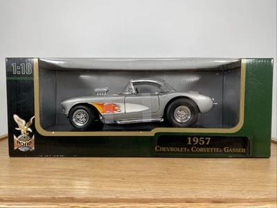 1/18 Road Signature 1957 Chevrolet Corvette Gasser серебристый 92019; - Изображение 1 из 4