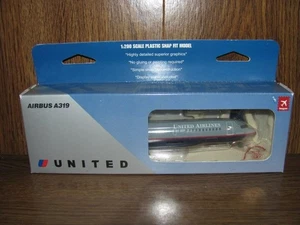 1:200 Hogan 1585 Airbus a319 United Airlines Passenger Airplane Model - Picture 1 of 5