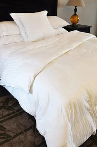 Natural Comfort Soft and Luxurious 300TC Sateen White Down Alternative Duvet ... - Picture 1 of 1