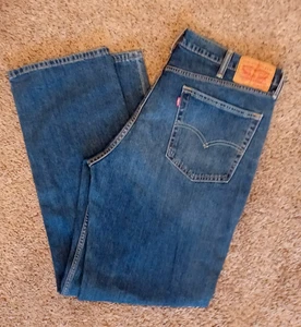 Levis Jeans Mens 38x32  Blue 514 Straight Fit Med Wash Stretch Denim - Picture 1 of 5