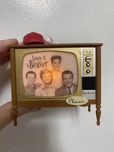 New Leave It To Beaver Carlton Cards Heirloom Light Sound TV Christmas Ornament - Picture 1 of 3