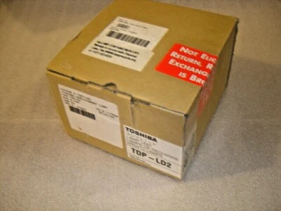 Toshiba TDP-LD2 Audio Video Computadora Proyector Lámpara NUEVO se adapta a TDP-D2 y TDP-D1 Foto 1 de 4
