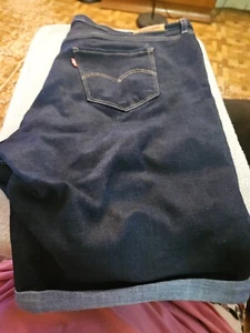 Levi’s Strauss Women’s Blue Jean Bermuda Shorts Size 18 Dark Wash - Picture 1 of 6
