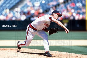 Scot Shields - 2002 Anaheim Angels - 35mm color slide - DA10-7-966 - Picture 1 of 1
