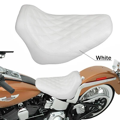 NEW Driver Solo Seat White For Harley Heritage Softail FLSTC Deluxe FLSTN 06-17 Foto 1 de 4