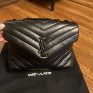 Yves Saint Laurent LouLou Medium Black Tonal Calfskin - Bild 1 von 15
