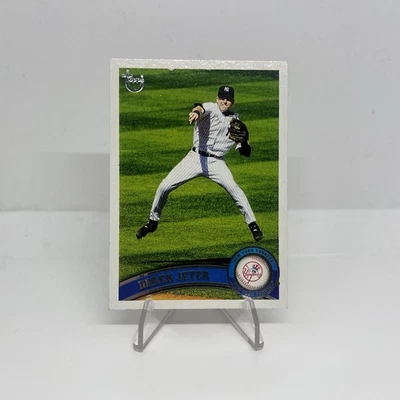 2011 Topps - Derek Jeter #330 复古股票罕见洋基队 SSP 名人堂 — 第 1/2 张图片