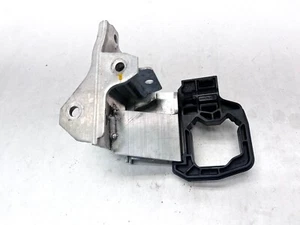 16 ROLLS ROYCE DAWN CONVERTIBLE LEFT RADIATOR CARRIER SUPPORT MOUNT BRACKET OEM - Picture 1 of 5