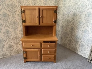 Handarbeit Design Puppenhaus Küche Stall Strumpfhalter Arbeitstüren/Schubladen - Bild 1 von 11