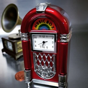 Mini Vintage Style Jukebox Desk Clock - Red, Diecast, Novelty Collectible - Picture 1 of 3