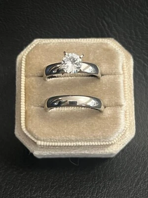 BEAUTIFUL SILVER COLOR WOMEN'S WEDDING RING SET 1 CARAT CZ SIZE 6.5 (STYLE #8) - Image 1 of 4