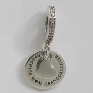 NEU AUTHENTISCH PANDORA CHARM DREI GENERATIONEN BAUMELN 796215CZ MIT WILDLEDER ETUI - Bild 1 von 5