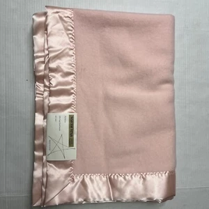 Vintage Neu aus altem Lagerbestand North Star Chatham rosa Baby Krippe Decke Virgin Acryl Satin 40 x 60 - Bild 1 von 7
