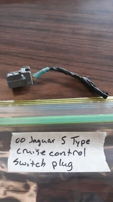 2000 JAGUAR S 型 XR83-9F924-AA CRUISE 控制开关连接器插板 — 第 1/2 张图片