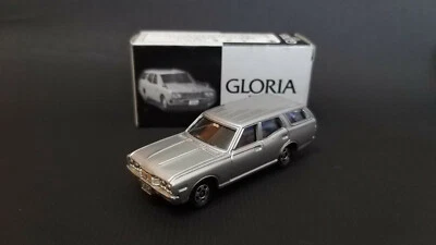 Tomica No 47 NISSAN GLORIA VAN ~ 1/65 - Изображение 1 из 4