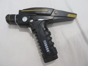 Star Trek TOS ~ REPLICA PROP ~ TYPE ONE PHASE PISTOL / PHASER ~ BRAND NEW IN BOX - Picture 1 of 4