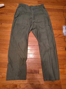 Pantaloni pantaloni vintage epoca Vietnam US Army OG-107 raso fatica USA 34 X 31 BELLI - Foto 1 di 16