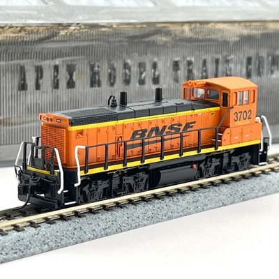 Atlas N Scale 52248 BNSF EMD MP-15DC Diesel Switcher 3702 Standard DC - Image 1 of 4
