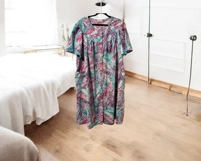 Vintage Roaman's Gown Pearl Snap Robe Muumuu Caftan Purple Pink Blue Pockets L - Image 1 of 4