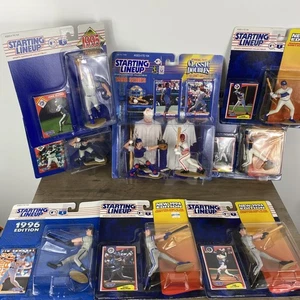 Figuras de acción y tarjetas de béisbol vintage de alineación inicial - Imagen 1 de 20