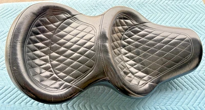 Vintage Honda CB750 Motorcycle Seat Black Diamond Tuck Pattern - Used - Bild 1 von 4