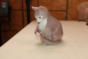 Vintage Bing & Grondahl B&G Copenhagen #1553 Kätzchen Katze spielt mit Schwanz Figur - Bild 1 von 20