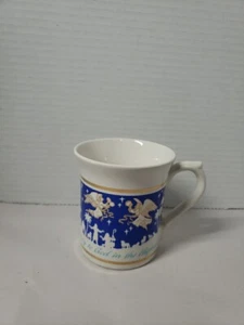 "Angels We Have Heard On High" Christmas Themed Ceramic Coffee/Tea Mug - Picture 1 of 6